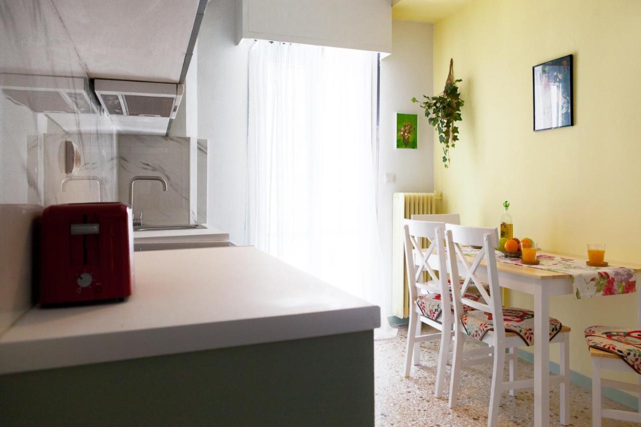 Noussas Apartment Atenas Exterior foto